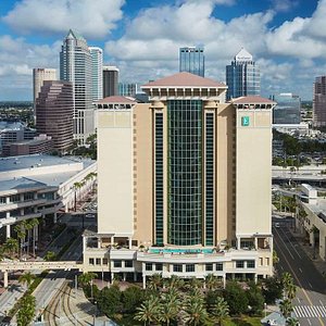 Embassy Suites by Hilton Tampa Downtown Convention Center in Tampa, image may contain: Hotel, Villa, Plant, Resort