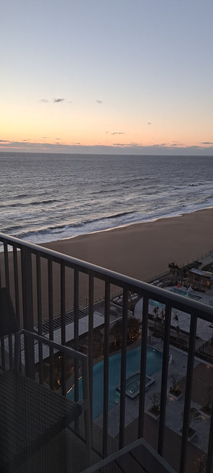 Marriott Virginia Beach Oceanfront Resort Rooms: Pictures & Reviews ...