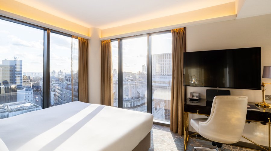 Corner Suite