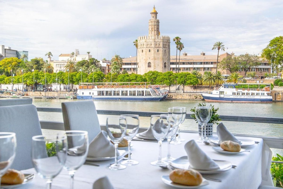 Río Grande Sevilla, Севилья - фото ресторана - Tripadvisor