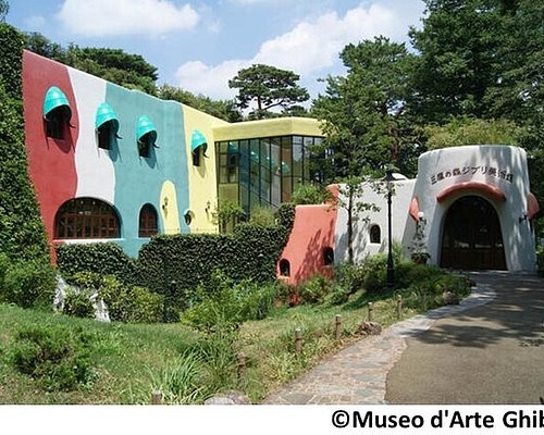 japan tourist bus