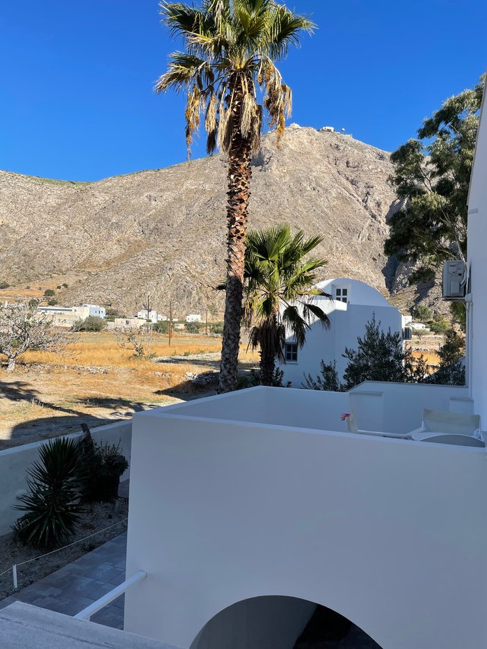 sfiga-villas-santorini-perissa-hotel-reviews-photos-rate