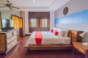 Room & Suite