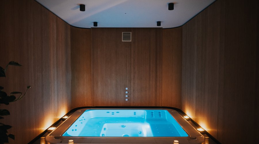 Jacuzzi