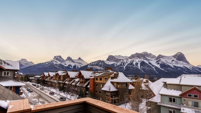 BLACKSTONE MOUNTAIN LODGE - Prices & Resort Reviews (Canmore, Alberta)