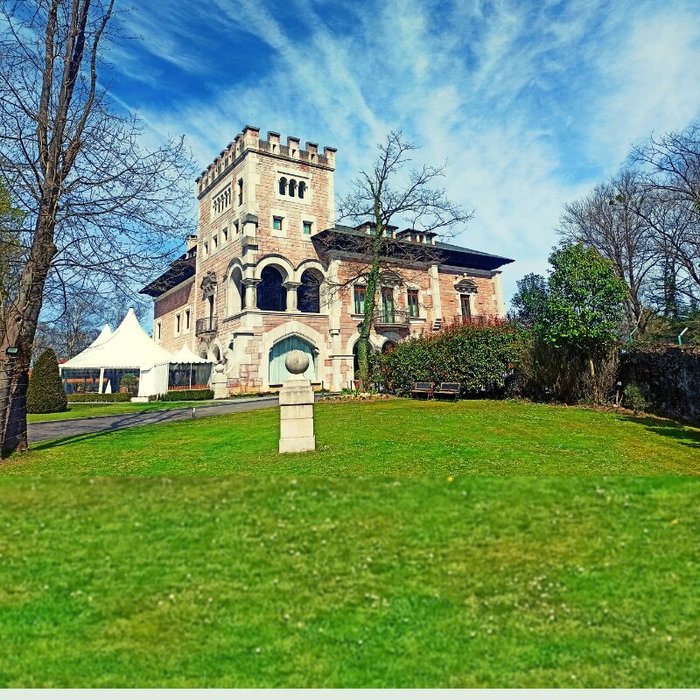 Imagen 2 de Castillo del Bosque La Zoreda