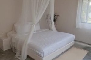 Room & Suite
