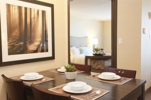 Room & Suite