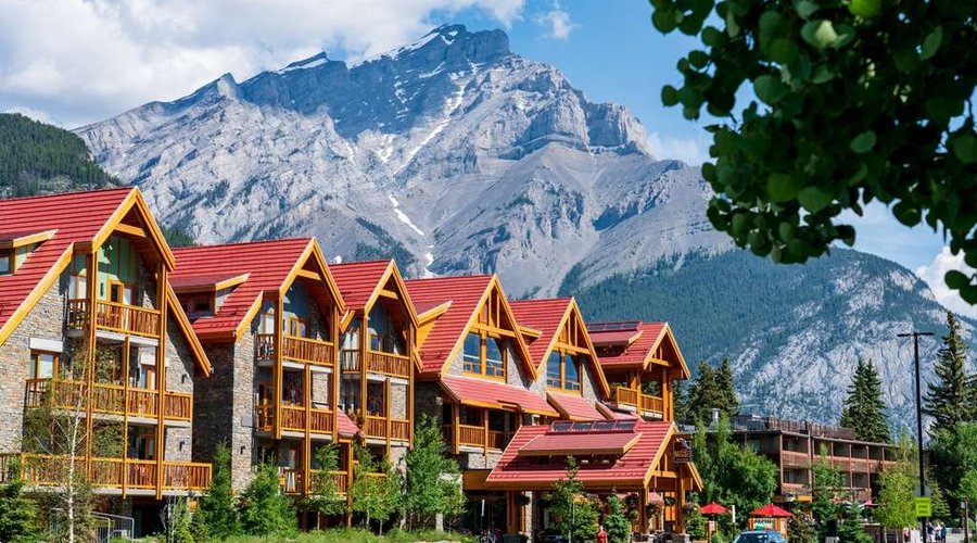 Moose Hotel and Suites