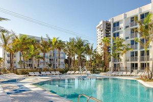 Pool & Beach