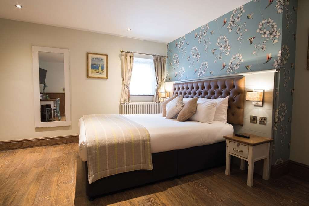 THE ROYAL AT HEYSHAM - Updated 2023 Prices & Inn Reviews