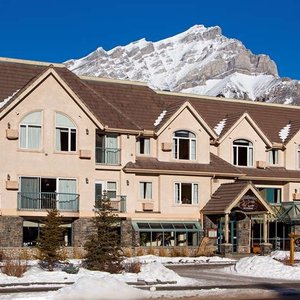 Irwins Mountain Inn Exterior