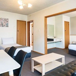 One Bedroom Motel Unit
