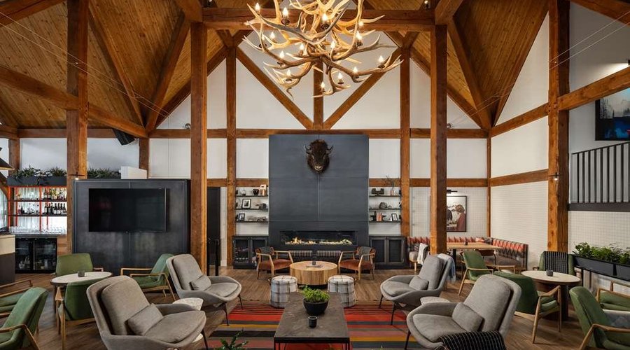 The Prow Lounge