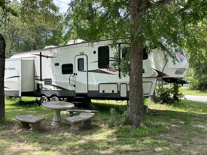 RAMBLING VINES RV PARK - Campground Reviews (Magnolia, TX)