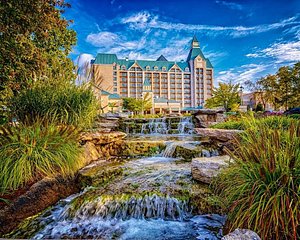 Chateau on the Lake Resort Spa & Convention Center in Branson