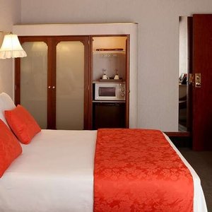 Guest room