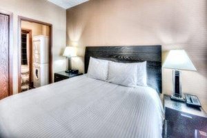 Room & Suite
