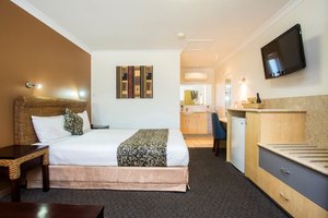 Room & Suite