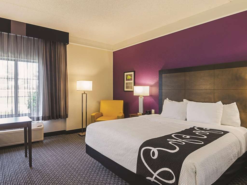 LA QUINTA INN SUITES BY WYNDHAM DENVER AIRPORT DIA Updated 2024   Guest Room 