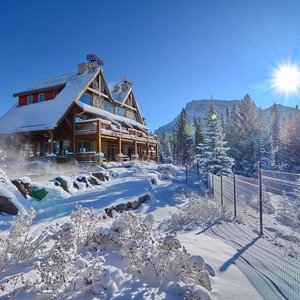Banff Hidden Ridge Resort Exterior Winter