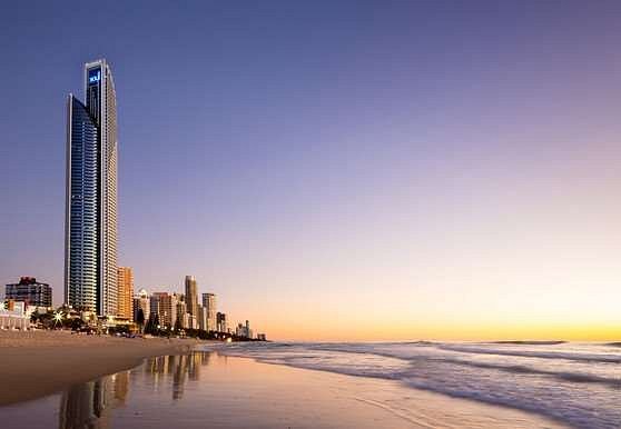 5 Reasons to Visit Surfers Paradise - Holiday Insider