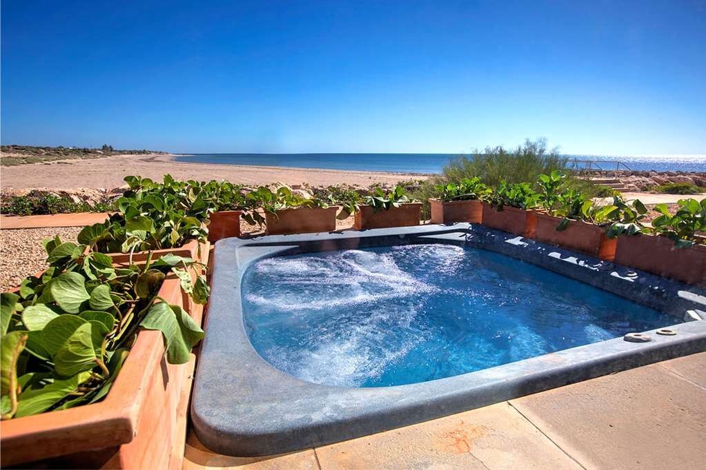 MANTARAYS NINGALOO BEACH RESORT - Prices & Hotel Reviews (Exmouth ...