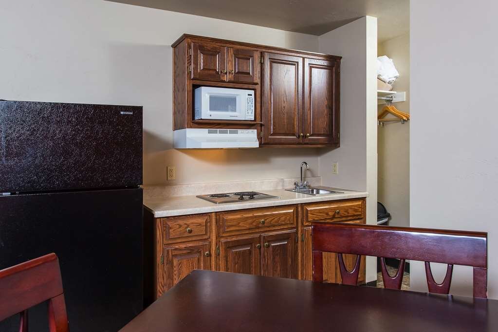 HOTEL J GREEN BAY Updated 2024 Reviews Photos Prices   Extended Stay Business 