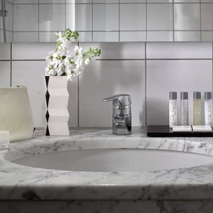 K K Hotel Fenix bathroom