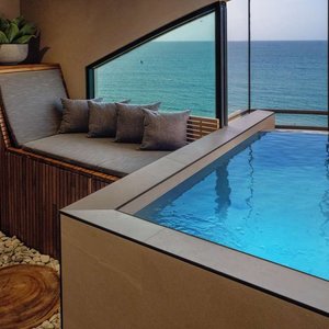 Agua de O live Heated Plunge Pool in Aire de O live Hotel