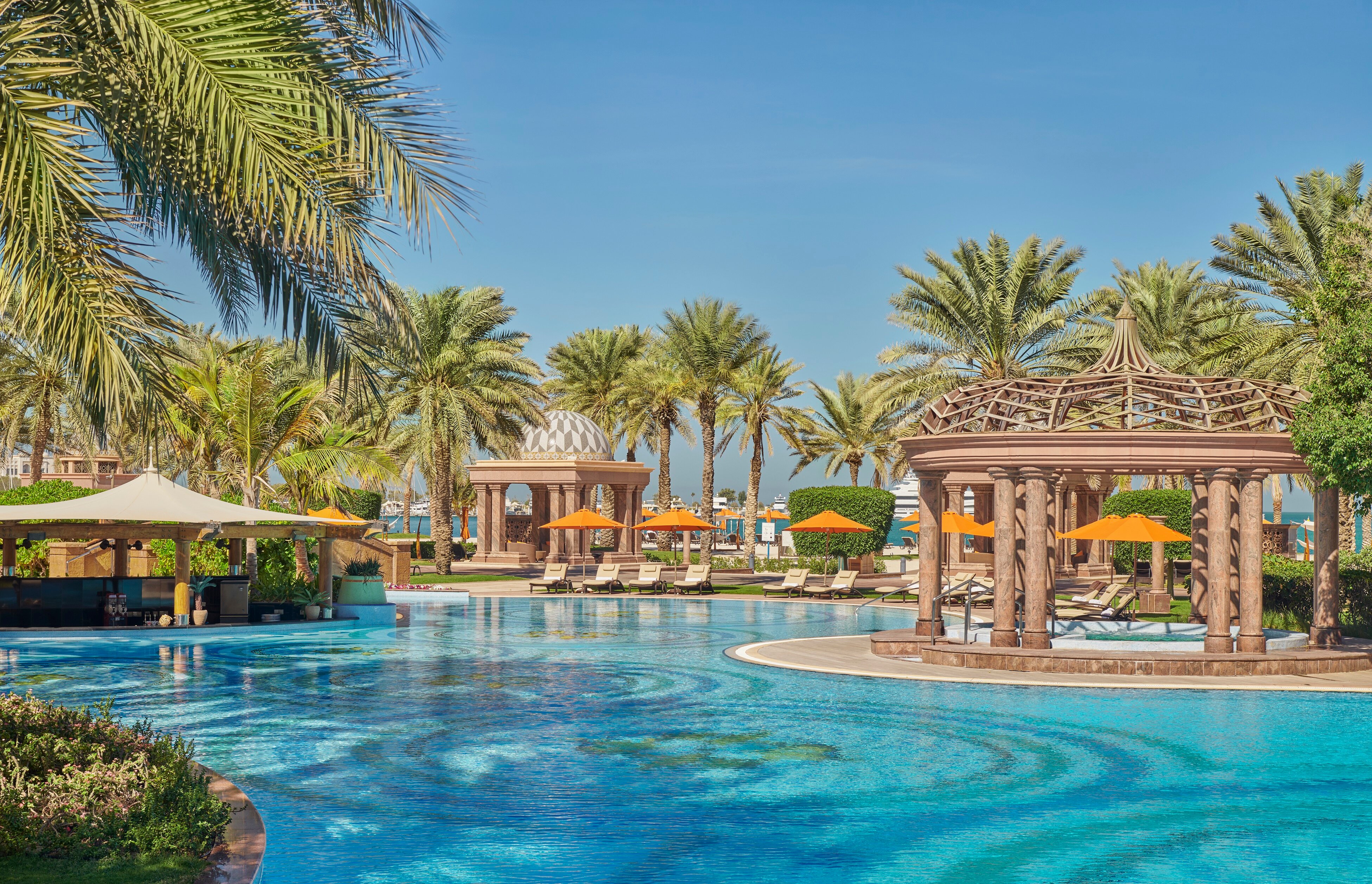 Emirates Palace Mandarin Oriental, Abu Dhabi - Pool: Fotos Und ...