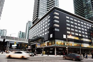 Le Germain Hotel Toronto Maple Leaf Square in Toronto
