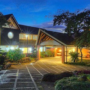 Monteverde Lodge and Gardens main building