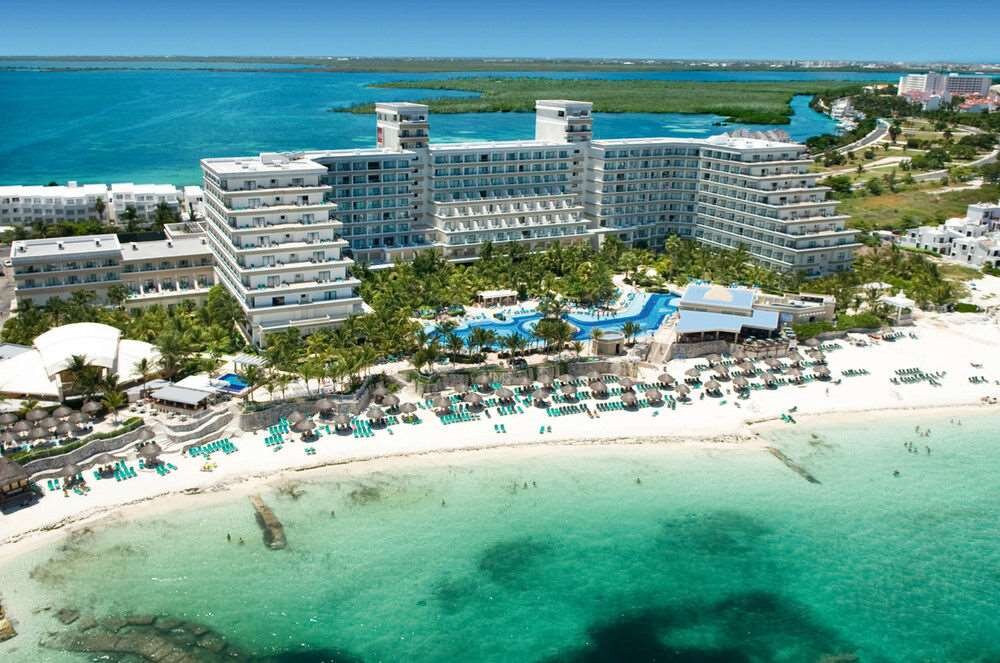 Hotel photo 2 of Hotel Riu Caribe.