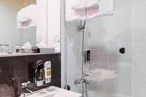 Room & Suite