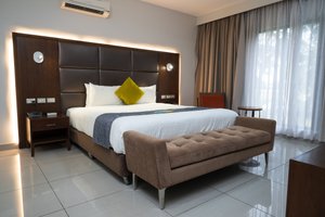 Room & Suite