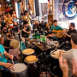 Ginga Tropical - show de samba e folclore brasileiro