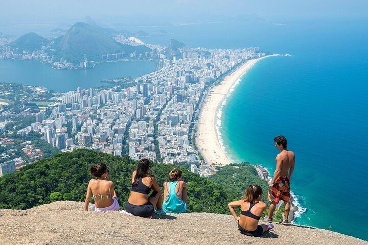 2024 Two Brothers Hike and Vidigal Favela Tour with a local