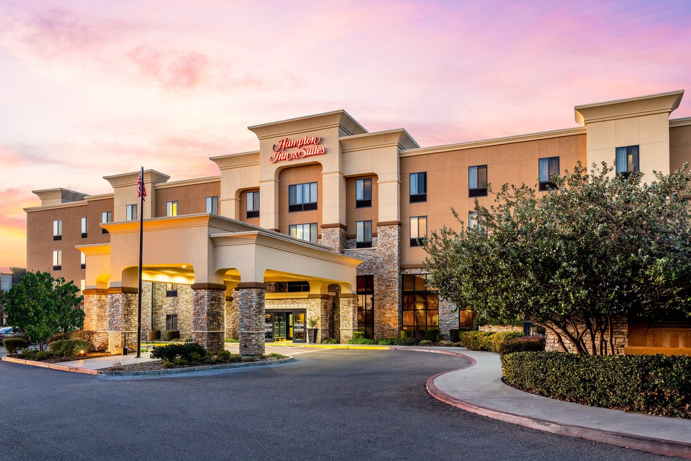 HAMPTON INN & SUITES SACRAMENTO-ELK GROVE LAGUNA I-5 $130 ($̶1̶5̶6̶ ...