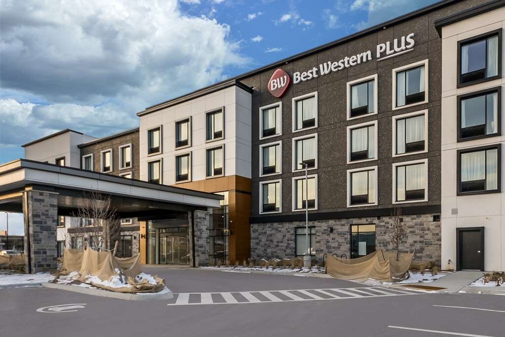 BEST WESTERN PLUS PARRY SOUND Updated 2024 Ontario Canada   Exterior 