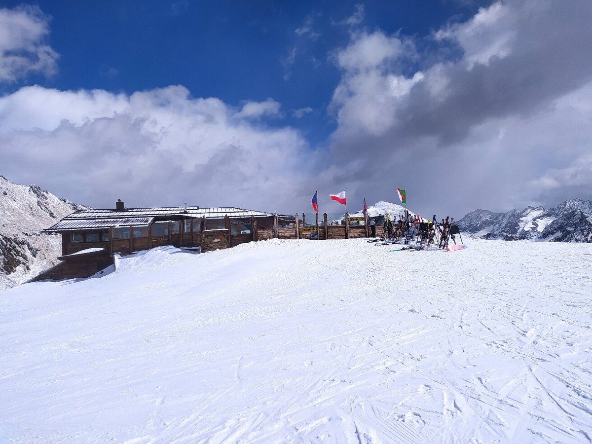 RIFUGIO CAPANNA BLEIS, Passo del Tonale - Fotos y Restaurante Opiniones -  Tripadvisor