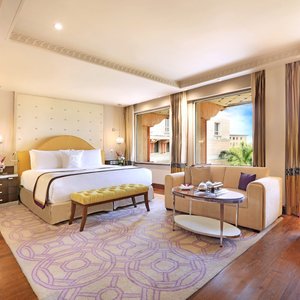 King ITC One Guest Room
