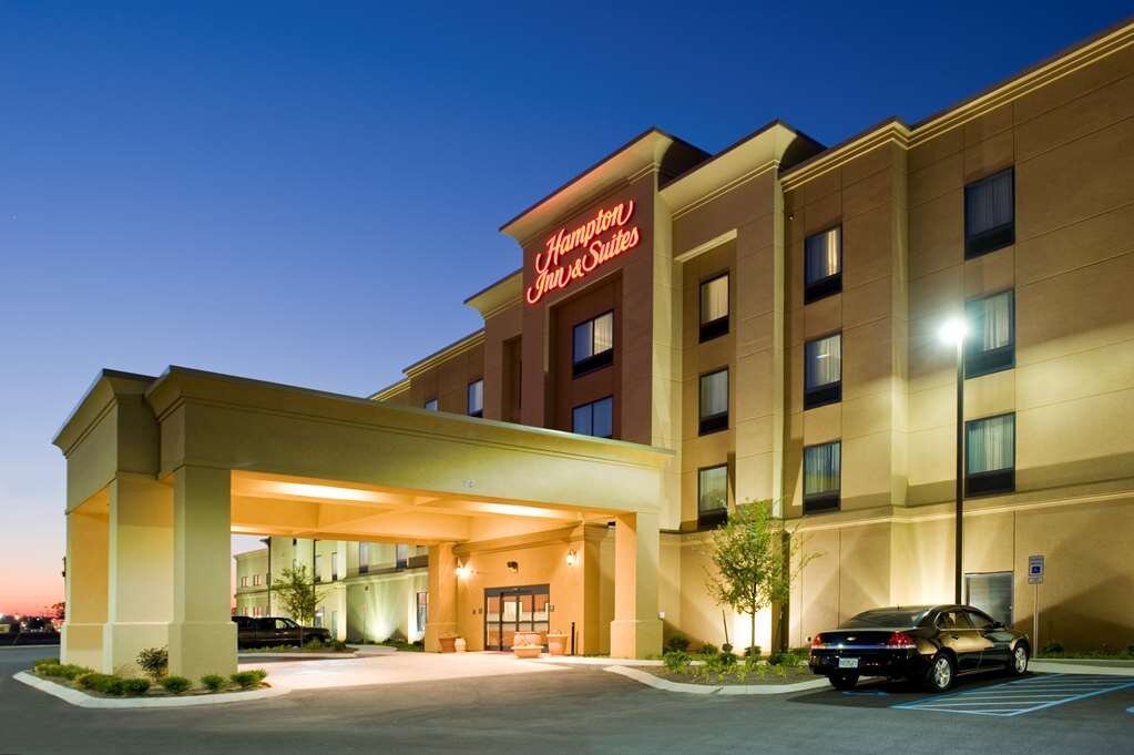 HAMPTON INN & SUITES TUPELO/BARNES CROSSING - Updated 2023 Prices ...