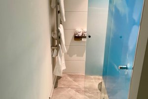 Room & Suite