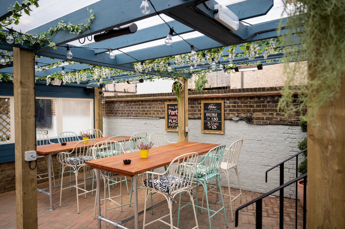 BEAR & RAGGED STAFF, Crayford - Updated 2024 Restaurant Reviews, Menu ...