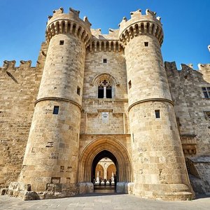 Sightseeing, Castles, The Grand Master's Palace in Rhodes island 