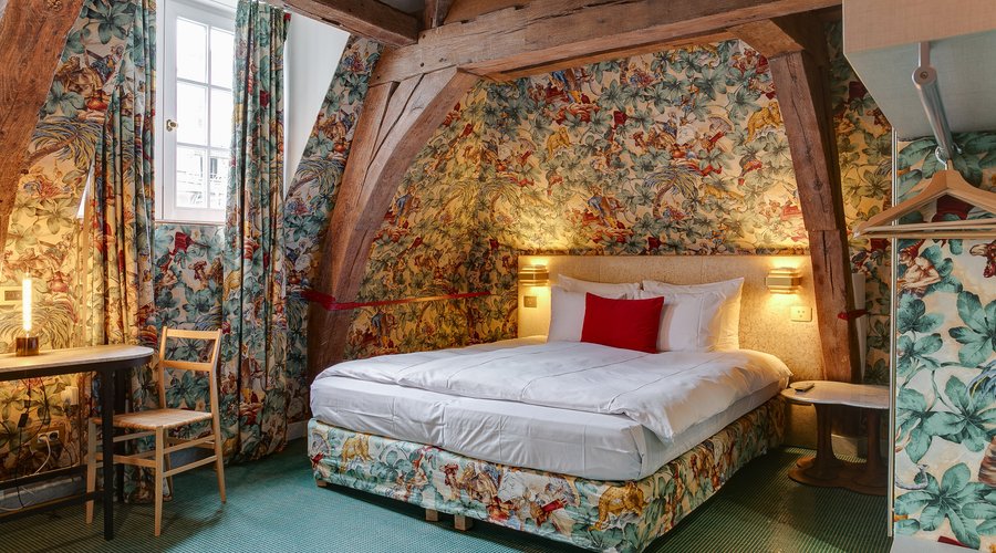 Deluxe Room 4