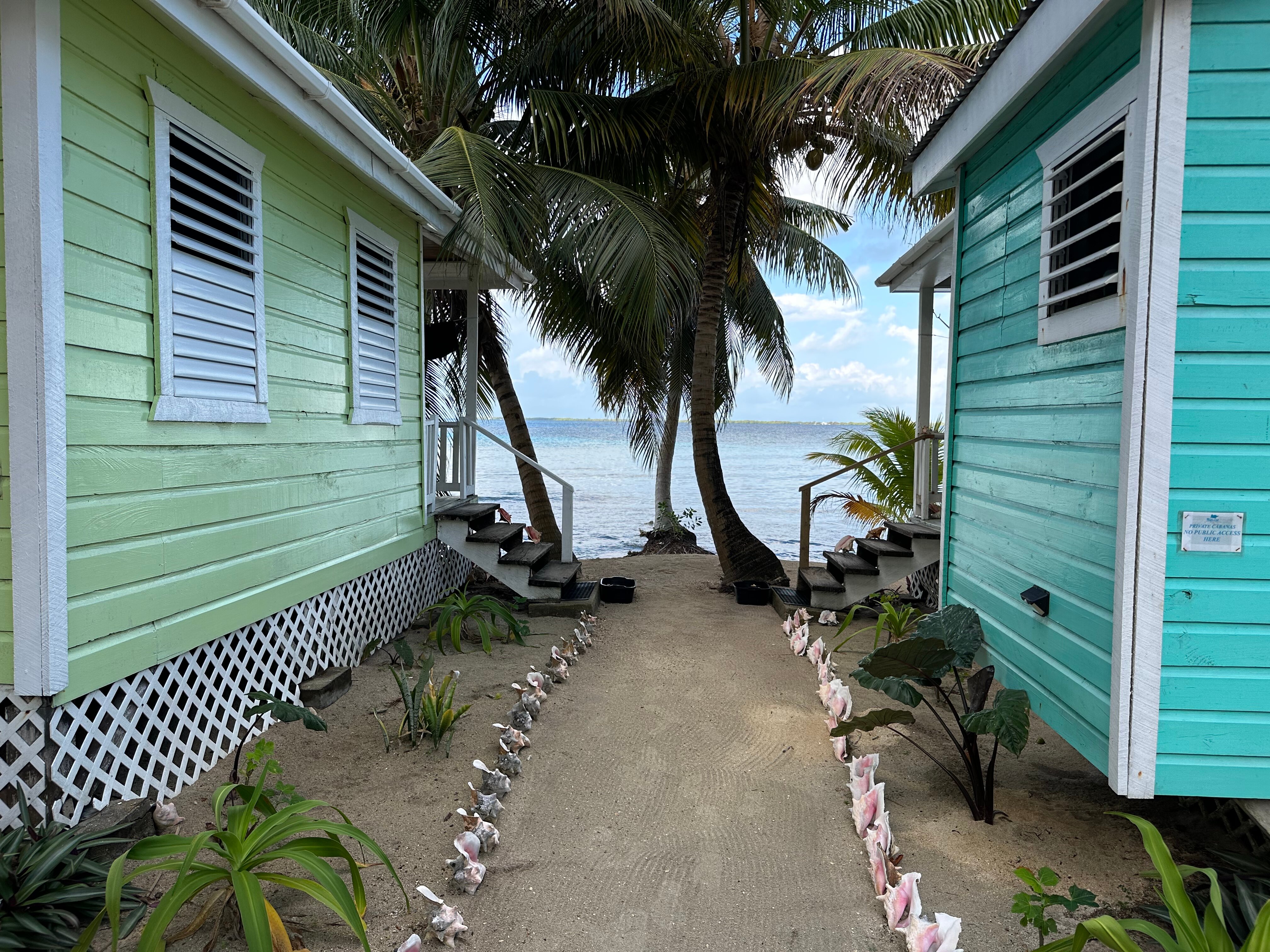 REEF'S END LODGE (Tobacco Caye) - B&B Reviews & Photos - Tripadvisor