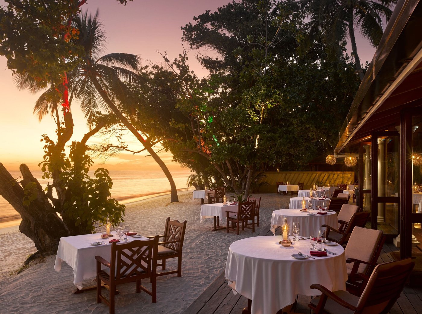 로열 아일랜드 리조트 & 스파 (Royal Island Resort & Spa, Horubadhoo Island) - 호텔 리뷰 & 가격 비교