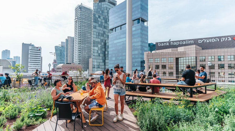 Green Rooftop - Grab a beer at the bar and soak in the Tel Aviv sunshine